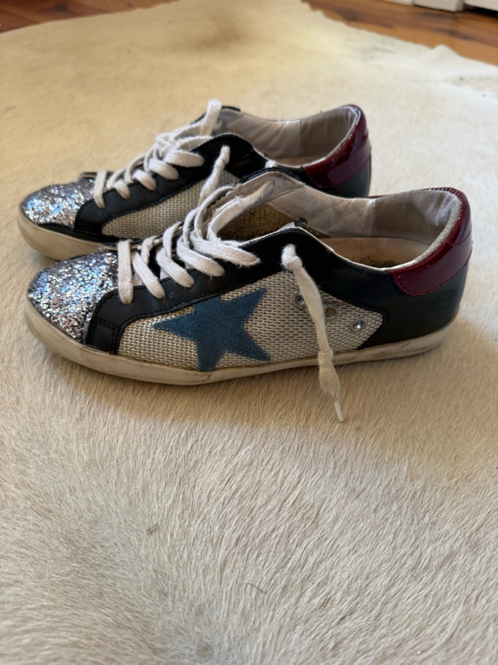 Golden Goose Deluxe Edition Superstar Sneakers - Picture 3 of 11